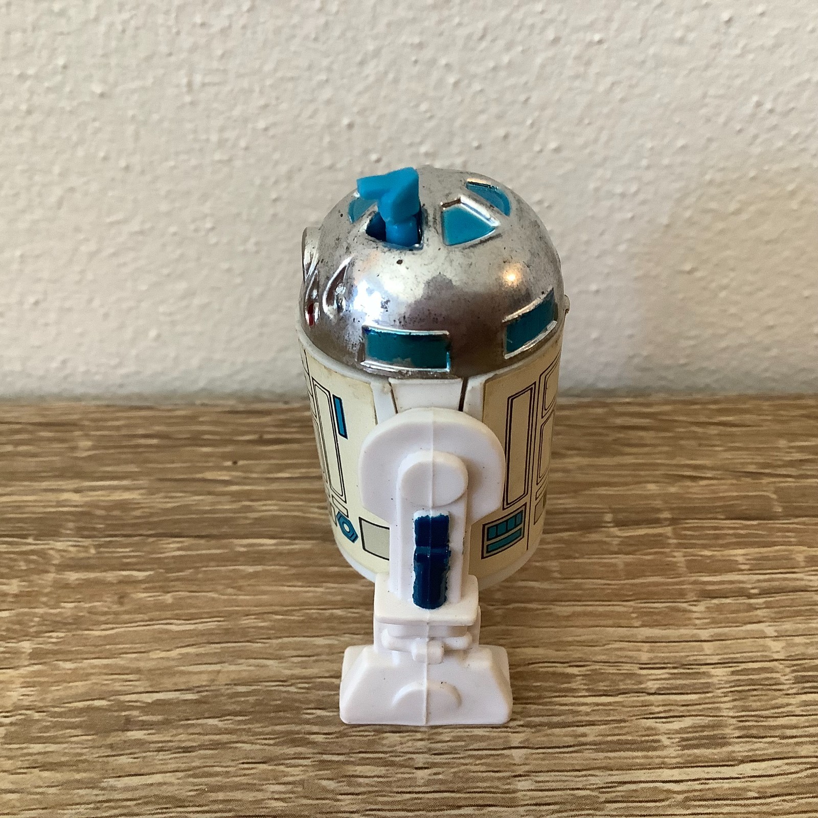 R2-D2 (Artoo-Detoo) (with Sensorscope) sold