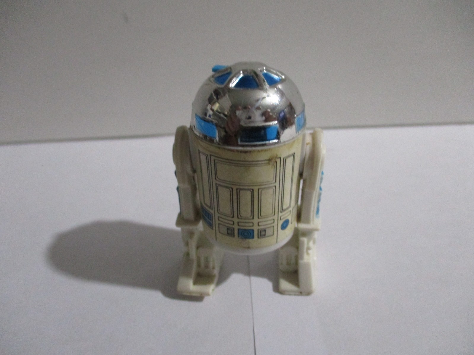 R2-D2 (Artoo-Detoo) (with Sensorscope) sold