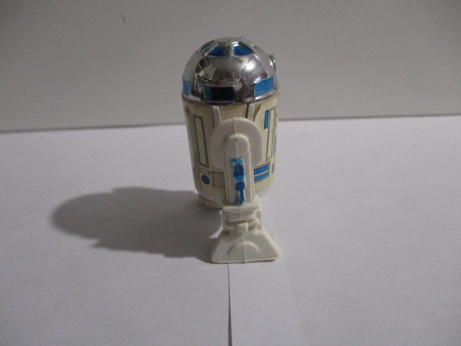 R2-D2 (Artoo-Detoo) (with Sensorscope) sold