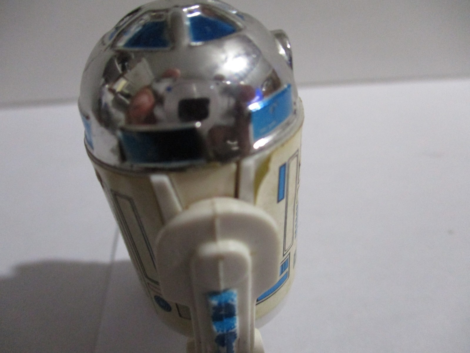 R2-D2 (Artoo-Detoo) (with Sensorscope) sold