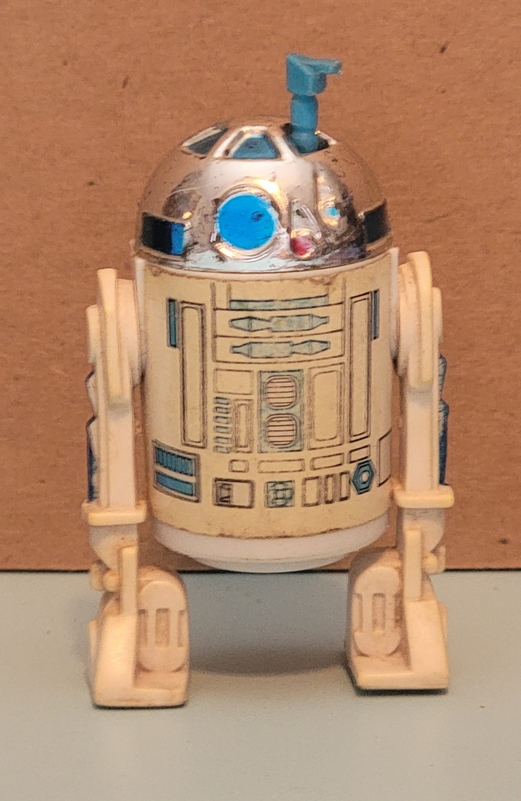 R2-D2 (Artoo-Detoo) (with Sensorscope) sold