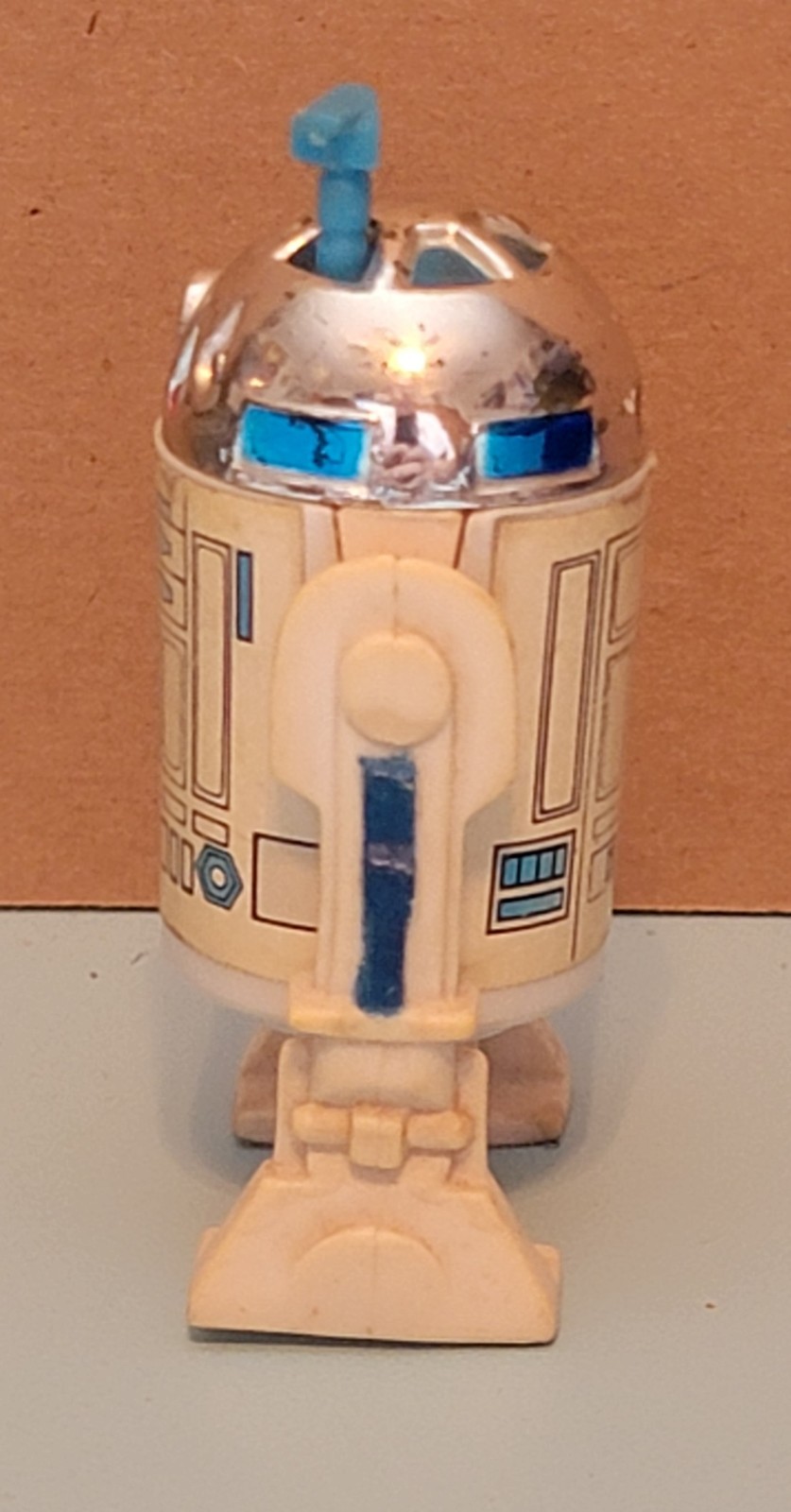 R2-D2 (Artoo-Detoo) (with Sensorscope) sold