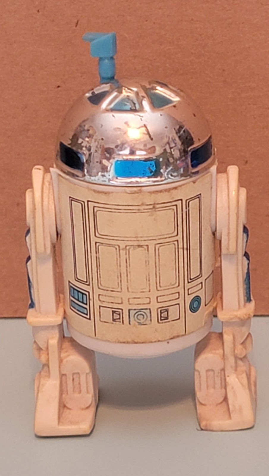 R2-D2 (Artoo-Detoo) (with Sensorscope) sold