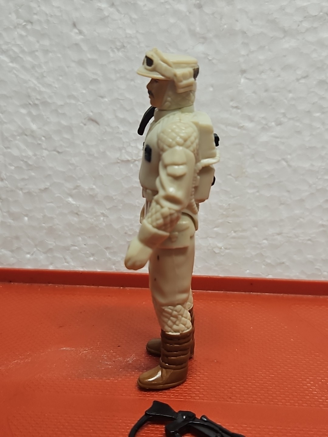 Rebel Commander sold