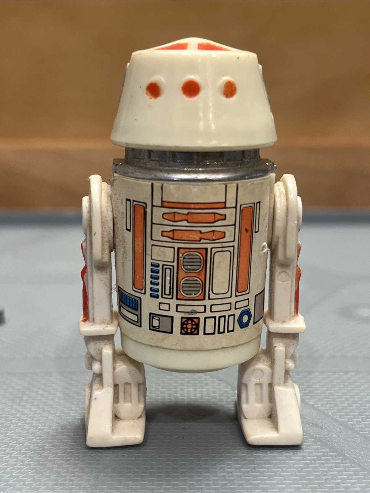 R5-D4 (Arfive-Defour) sold
