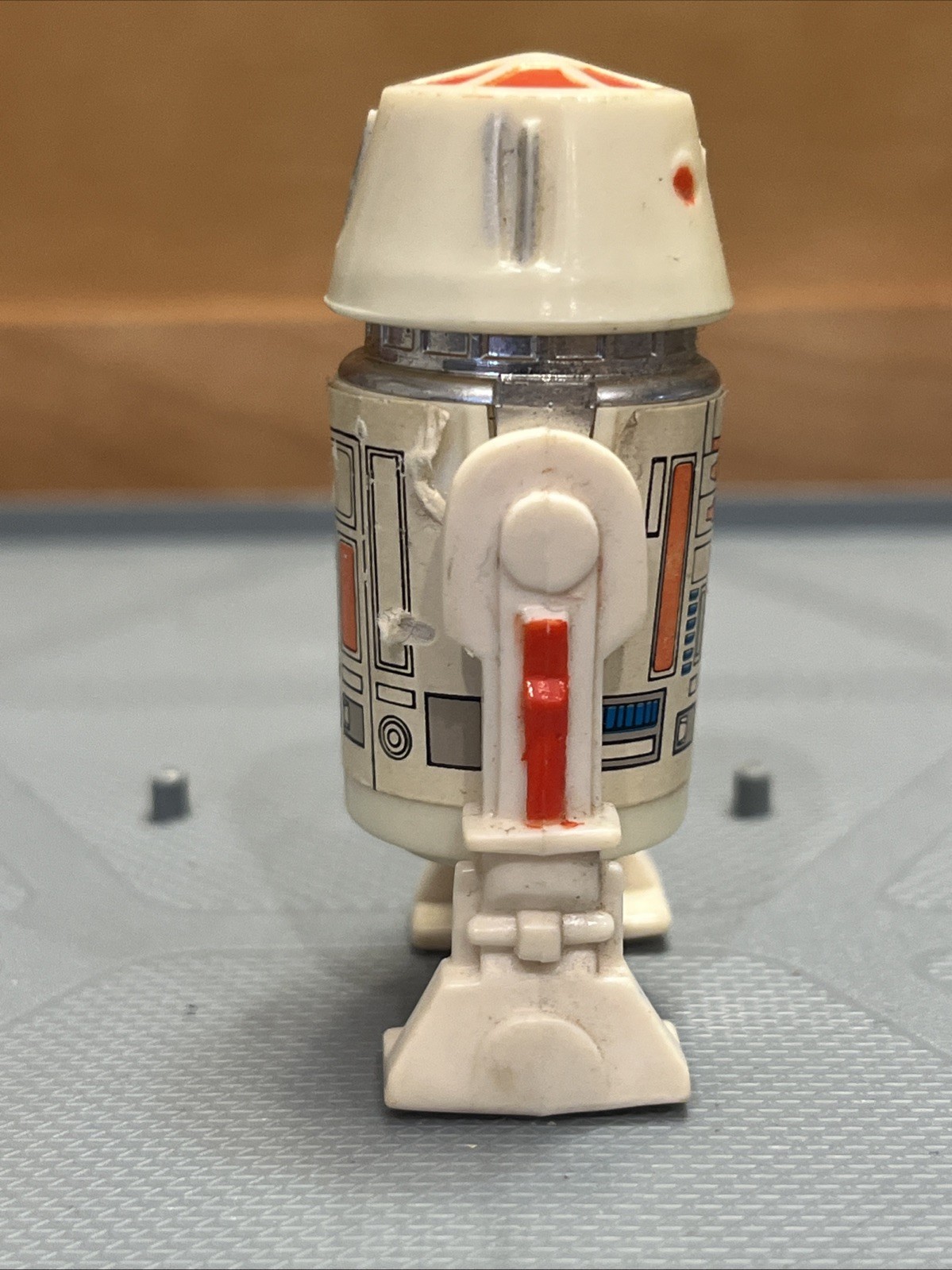 R5-D4 (Arfive-Defour) sold