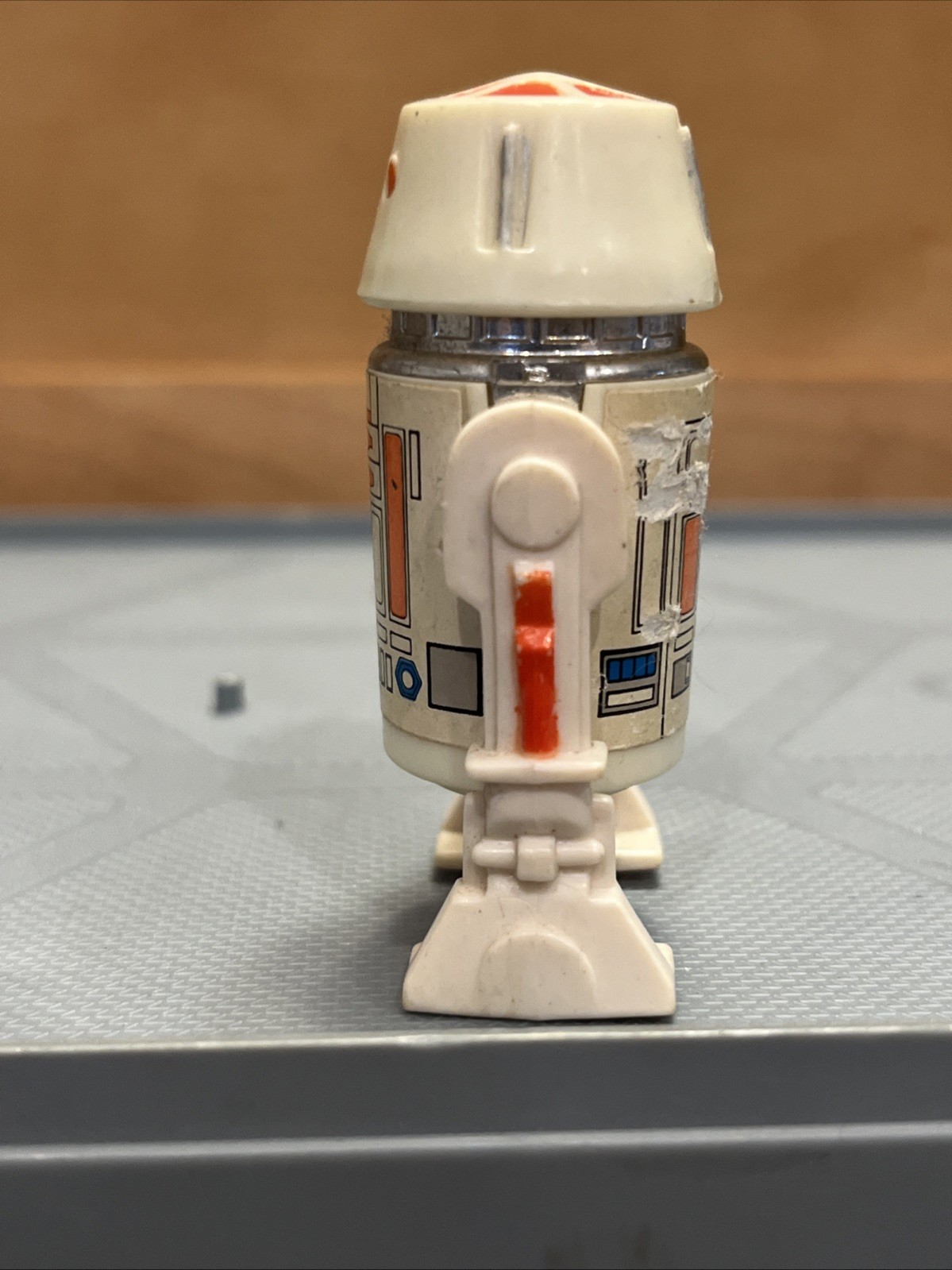 R5-D4 (Arfive-Defour) sold