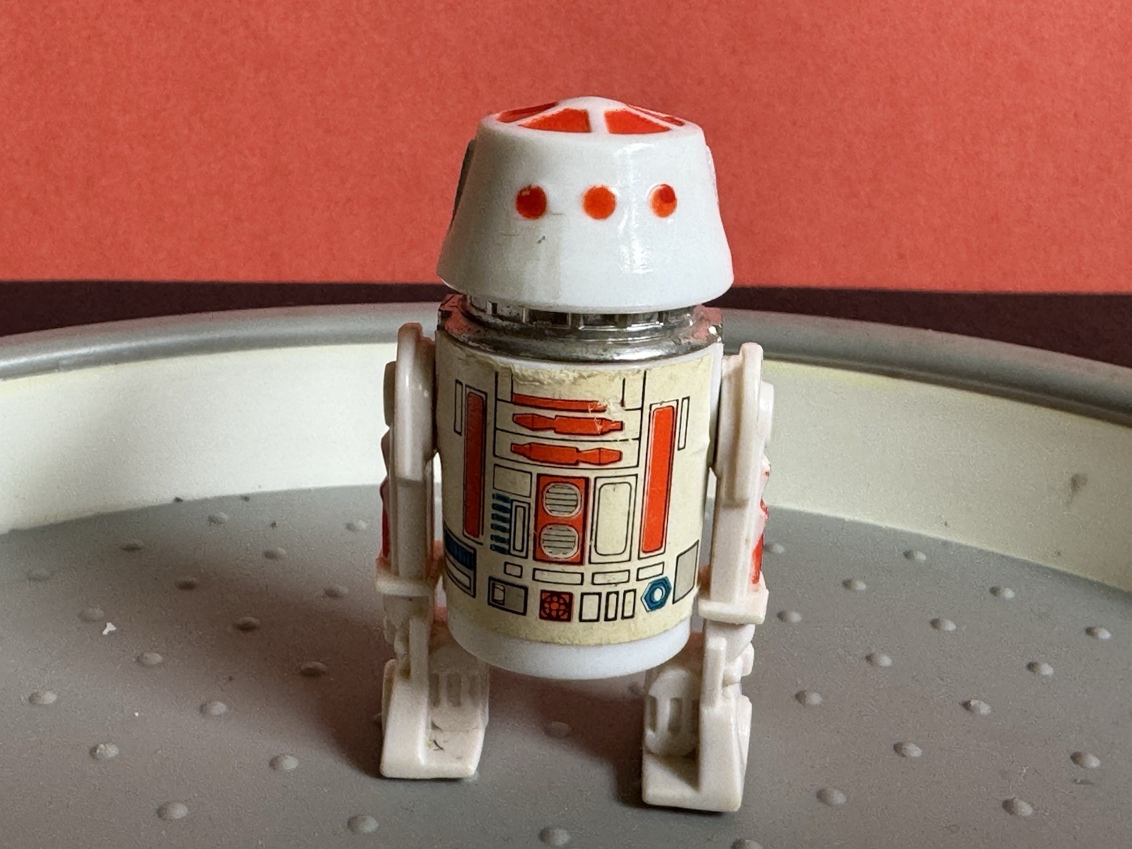 R5-D4 (Arfive-Defour) sold