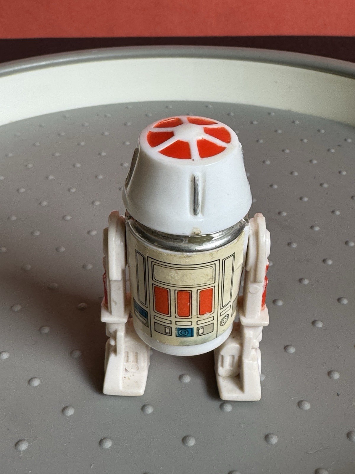 R5-D4 (Arfive-Defour) sold