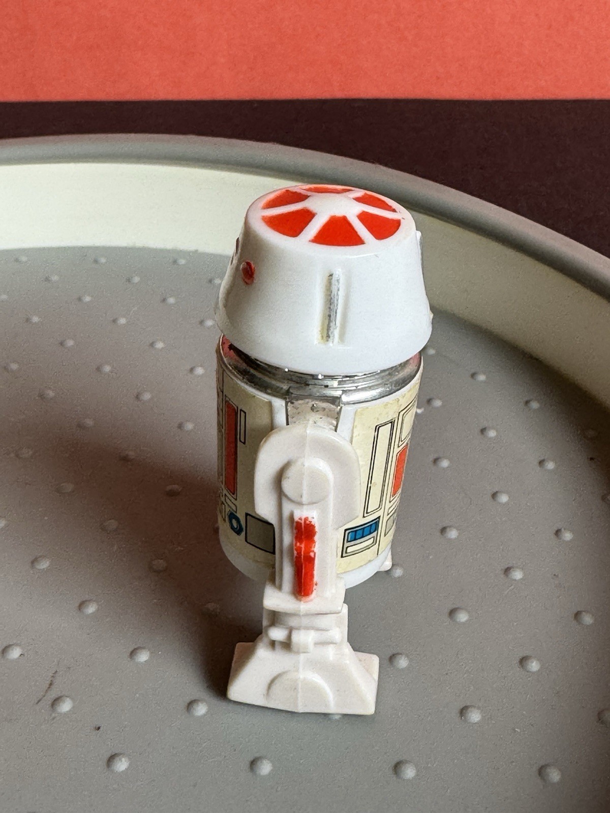 R5-D4 (Arfive-Defour) sold