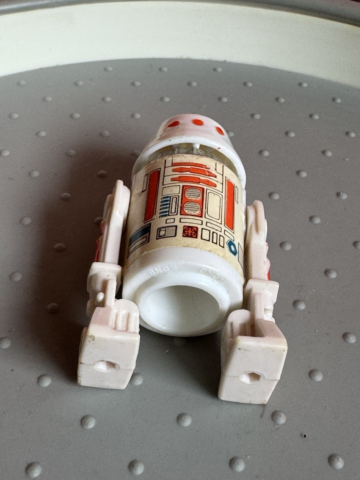 R5-D4 (Arfive-Defour) sold