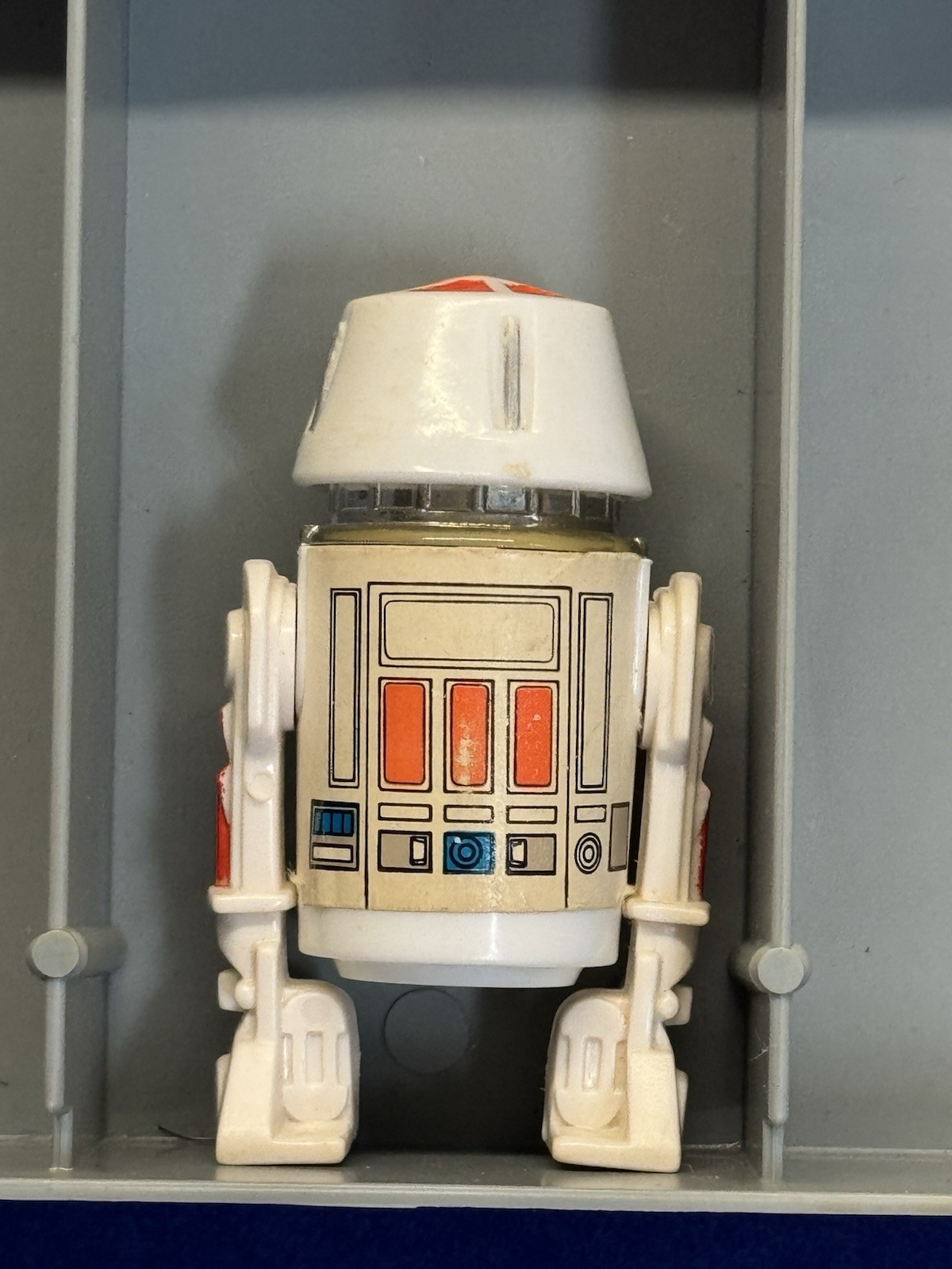 R5-D4 (Arfive-Defour) sold