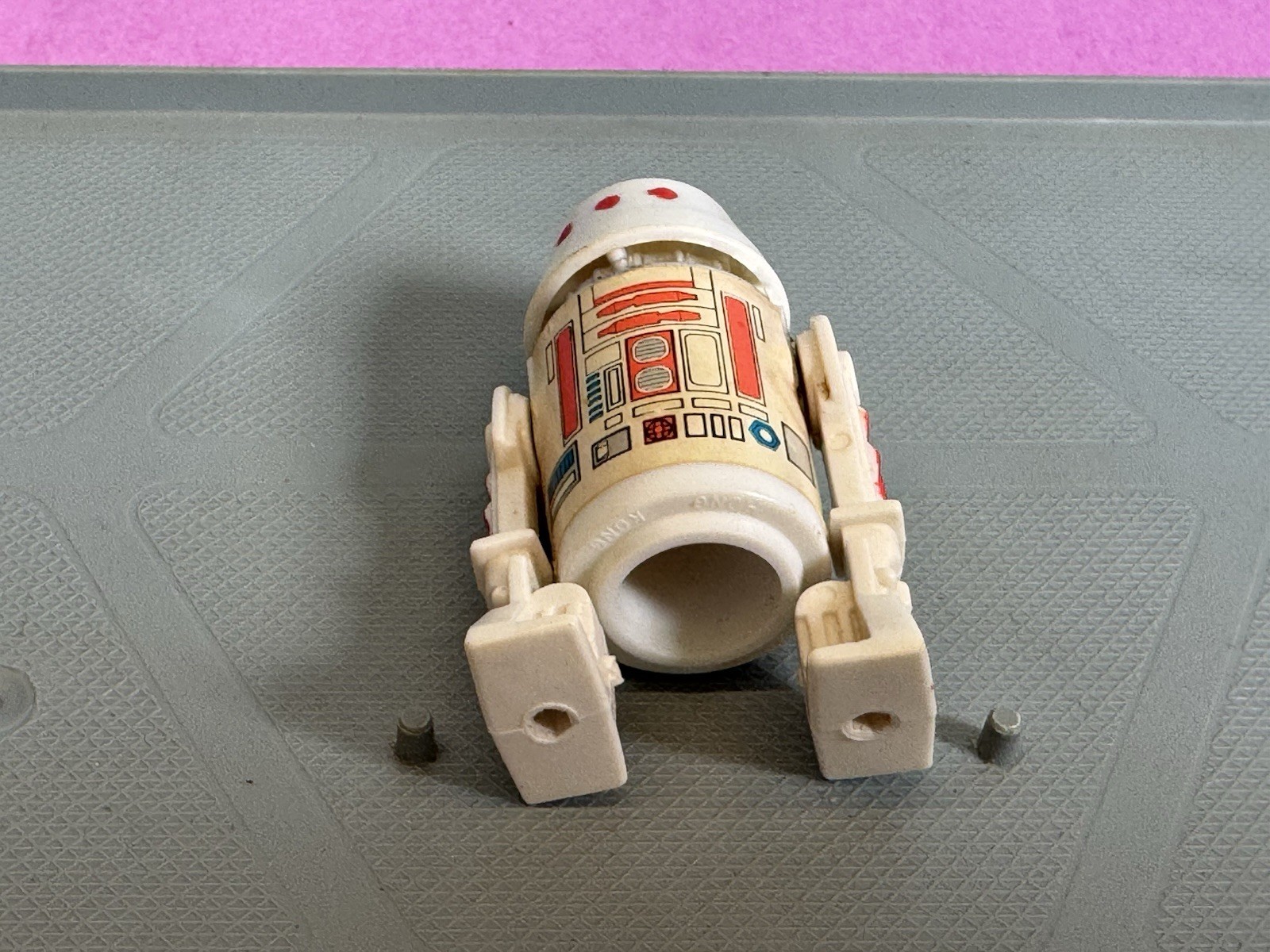R5-D4 (Arfive-Defour) sold
