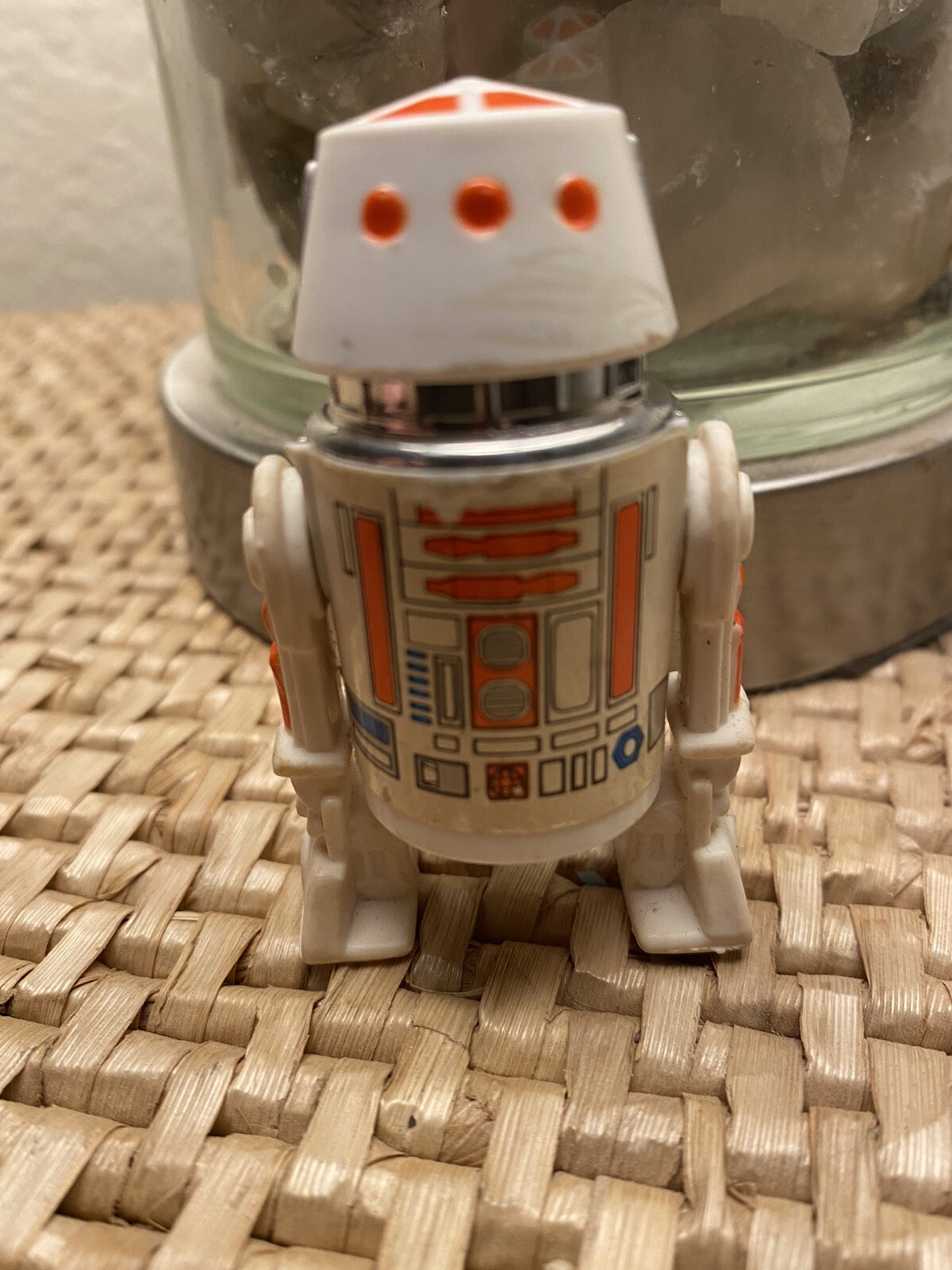 R5-D4 (Arfive-Defour) sold