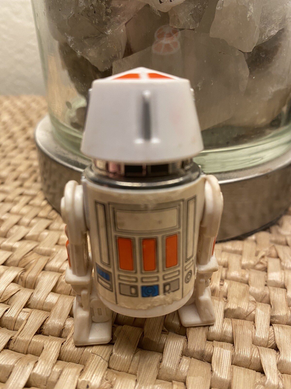 R5-D4 (Arfive-Defour) sold