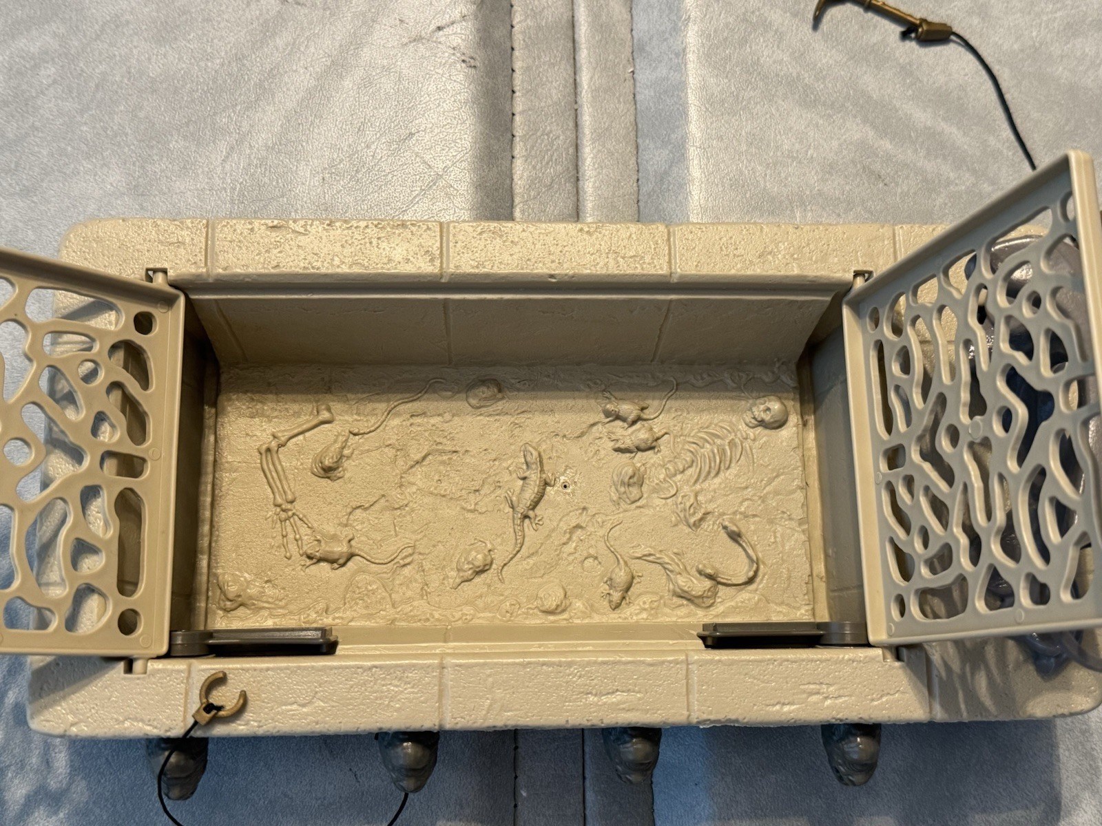 Jabba the Hutt Action Playset sold