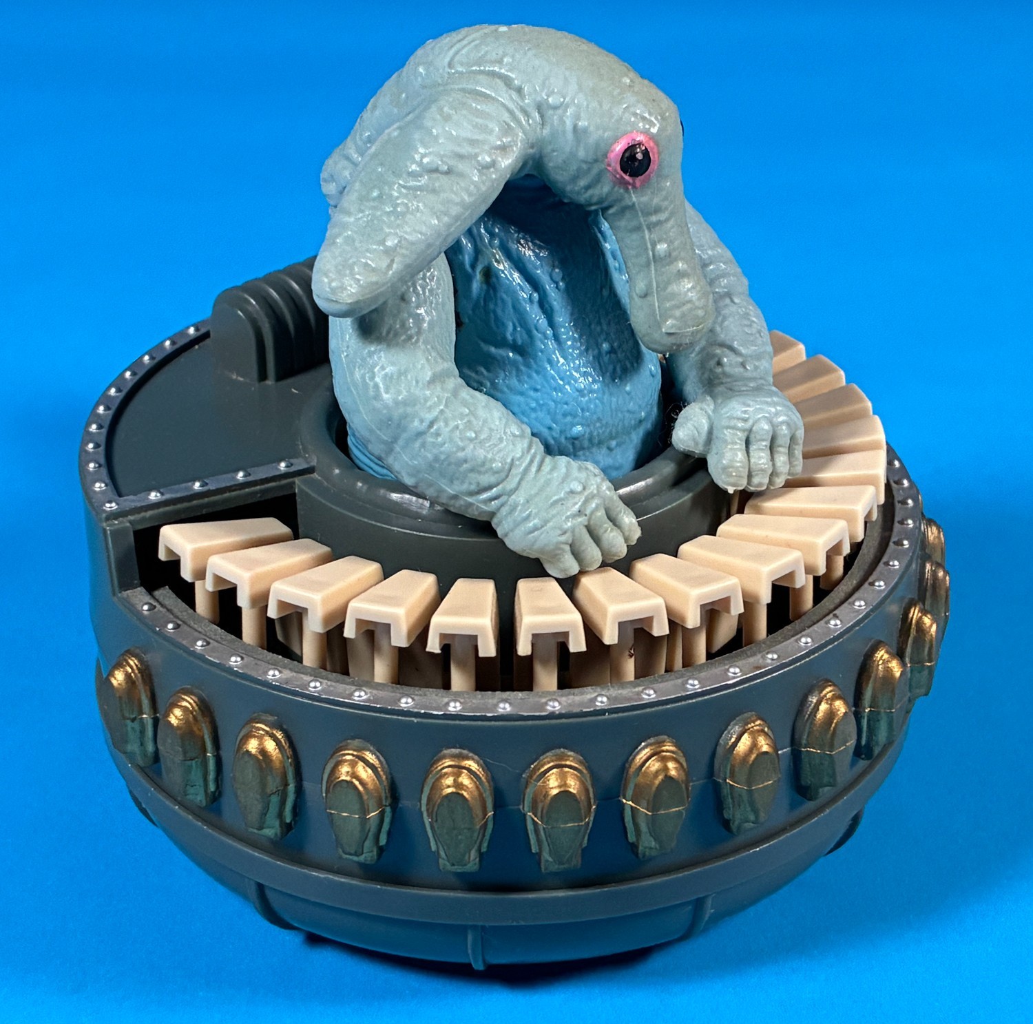 Sy Snootles & The Rebo Band sold
