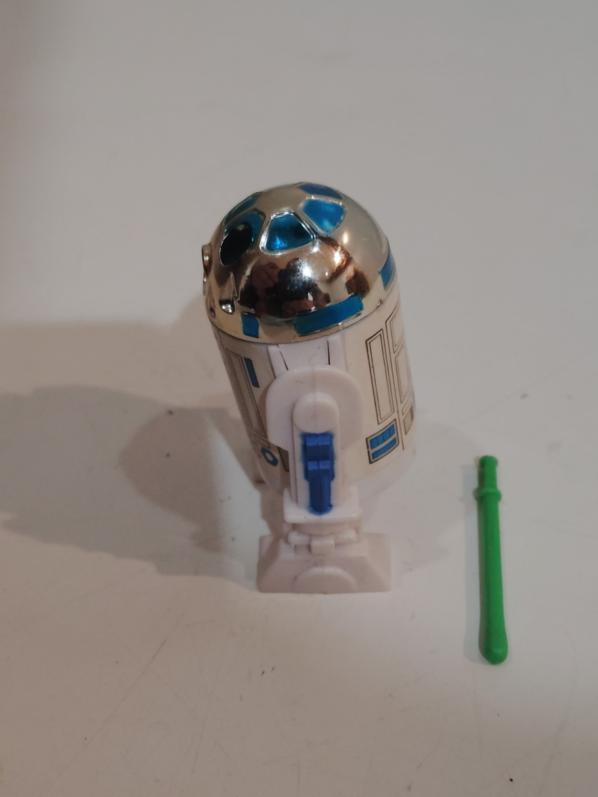 R2-D2 (Artoo-Detoo) with pop-up Lightsaber sold