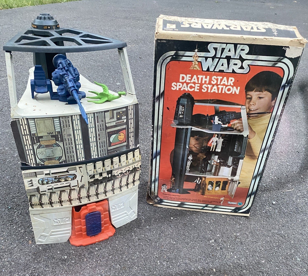 Death Star Space Station (Kenner) sold