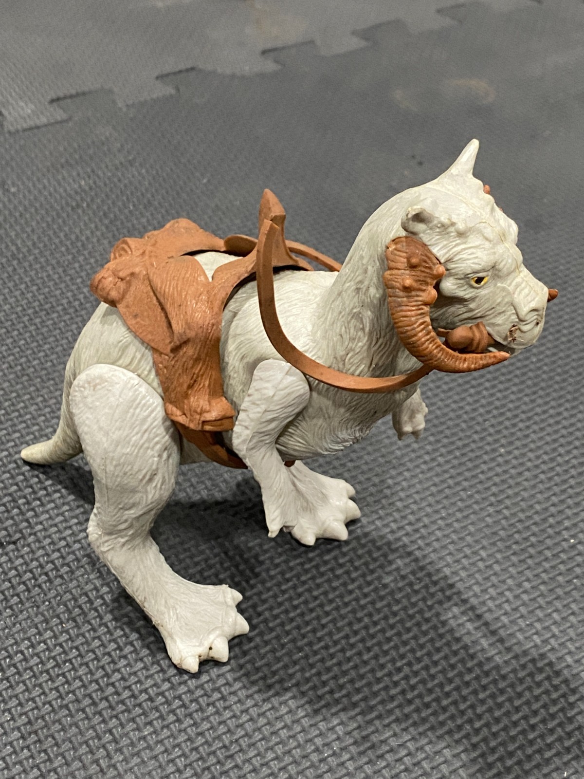 Tauntaun (closed belly) sold