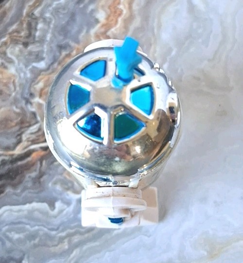 R2-D2 (Artoo-Detoo) (with Sensorscope) sold