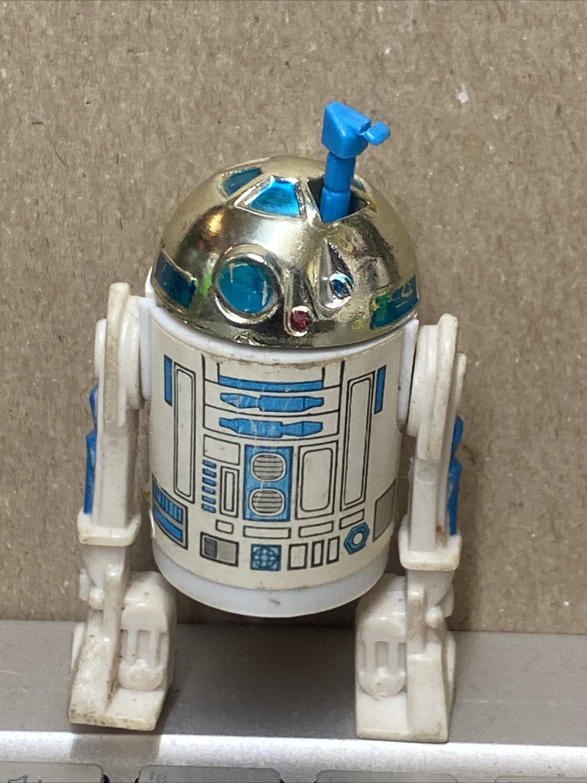 R2-D2 (Artoo-Detoo) (with Sensorscope) sold