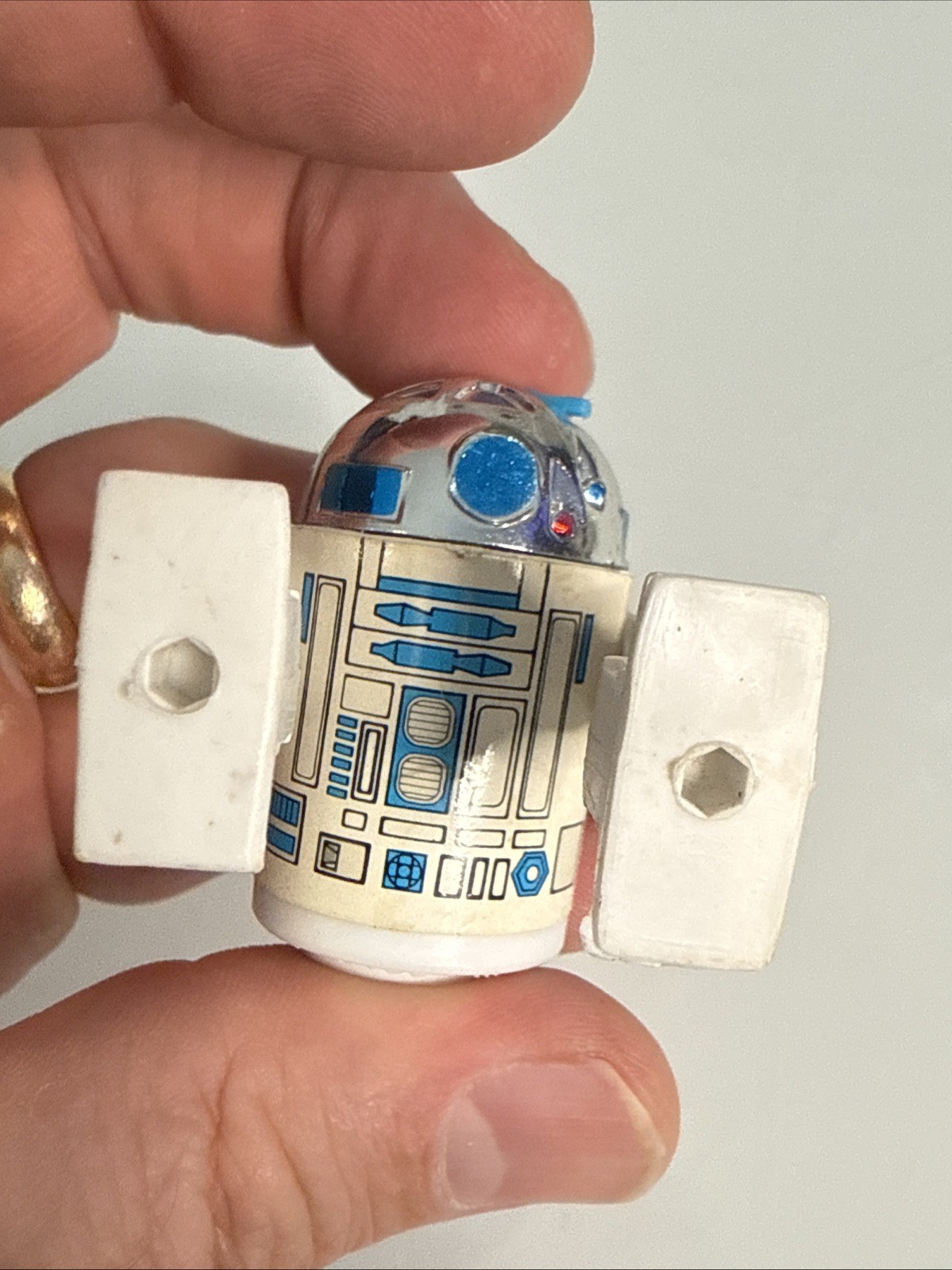 R2-D2 (Artoo-Detoo) (with Sensorscope) sold