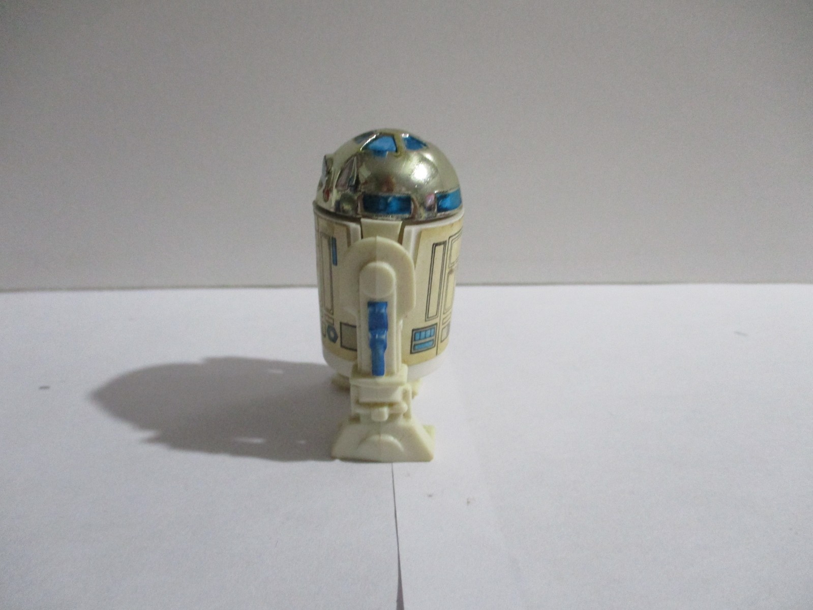 R2-D2 (Artoo-Detoo) (with Sensorscope) sold