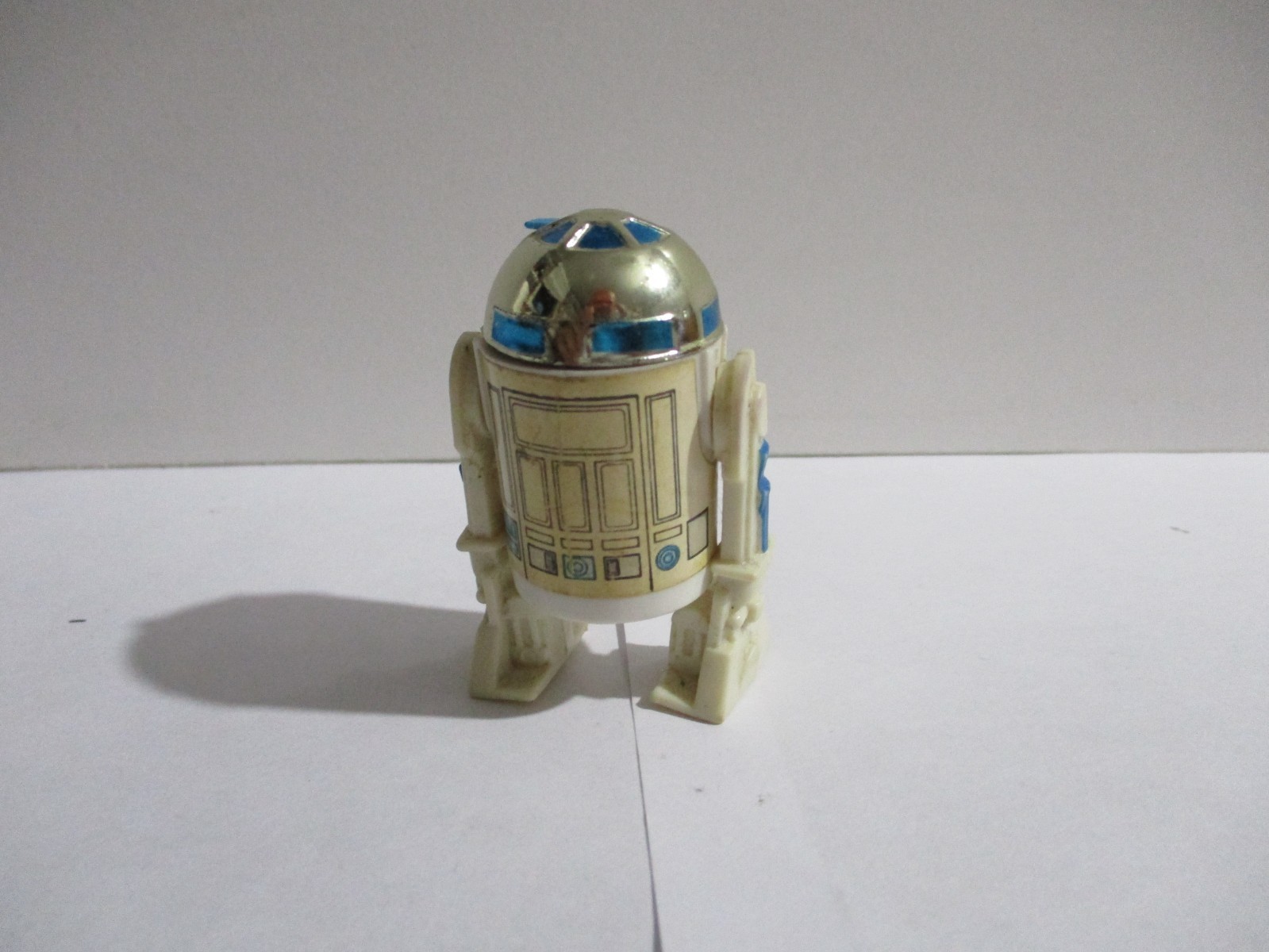 R2-D2 (Artoo-Detoo) (with Sensorscope) sold