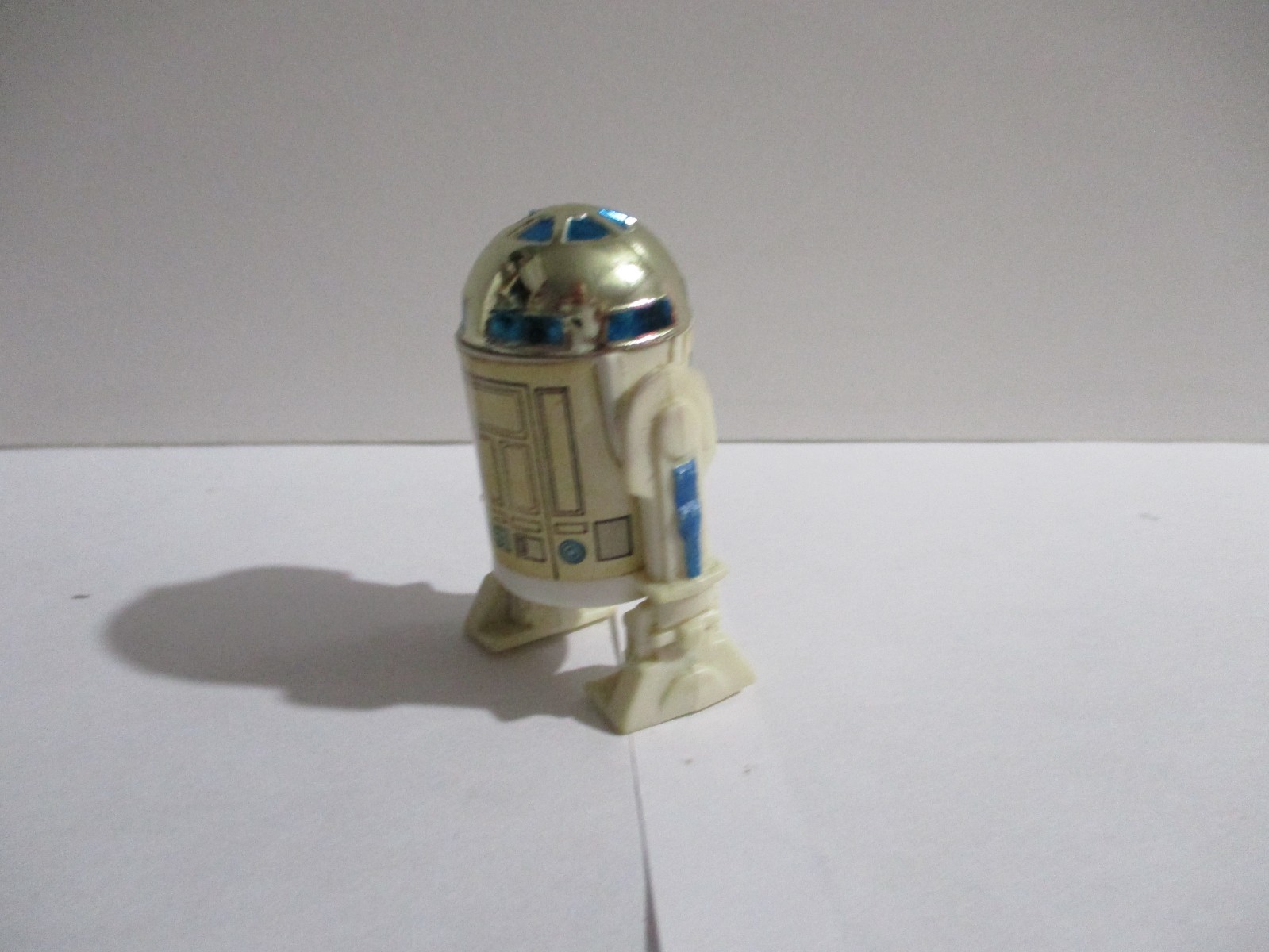 R2-D2 (Artoo-Detoo) (with Sensorscope) sold