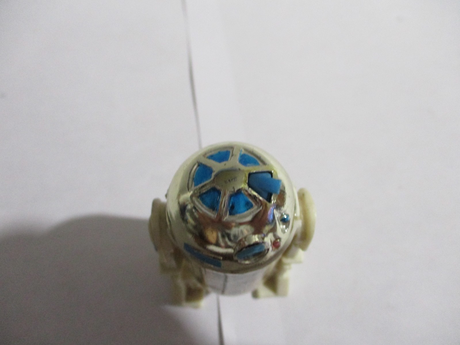 R2-D2 (Artoo-Detoo) (with Sensorscope) sold