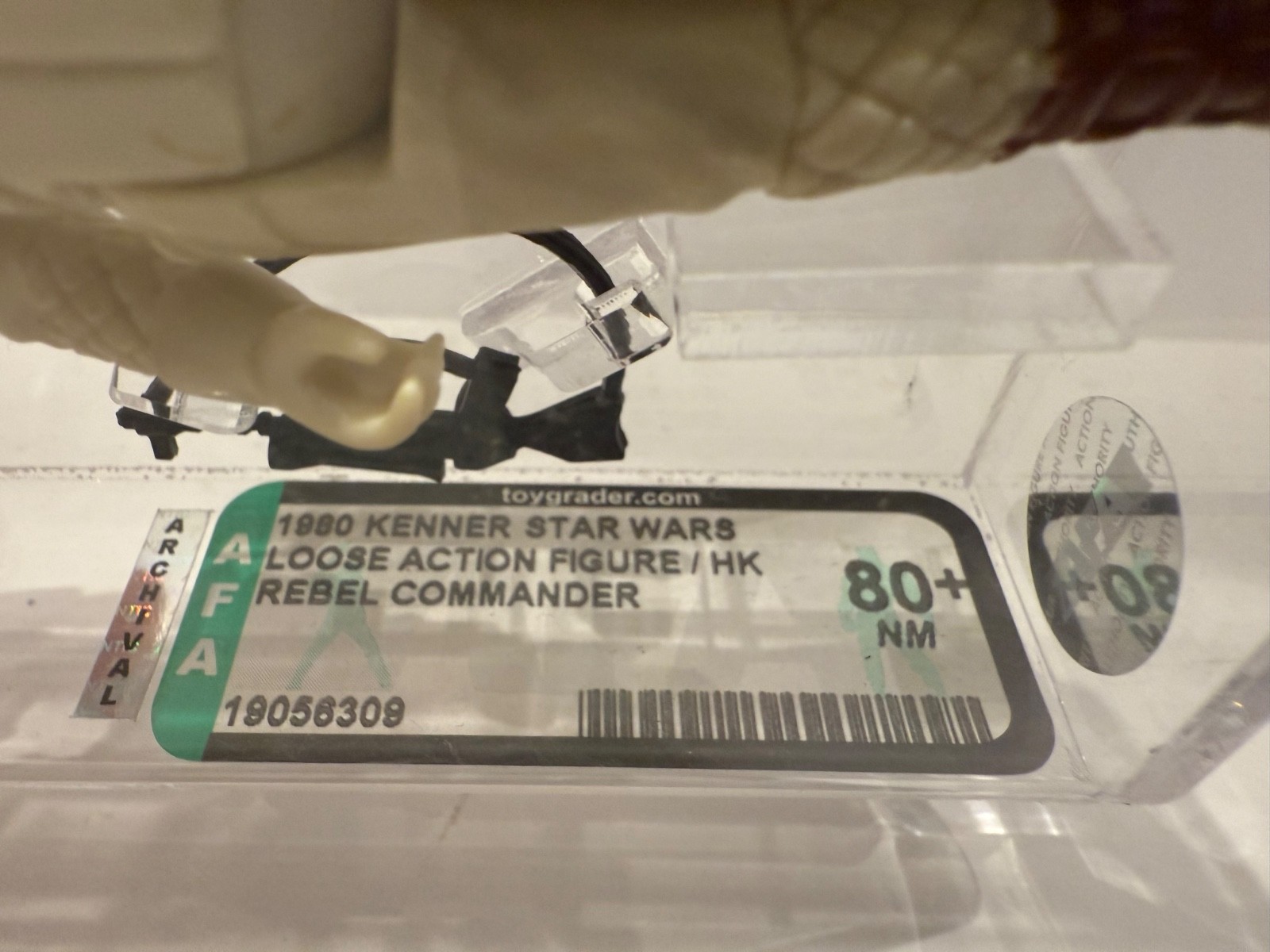 Rebel Commander sold