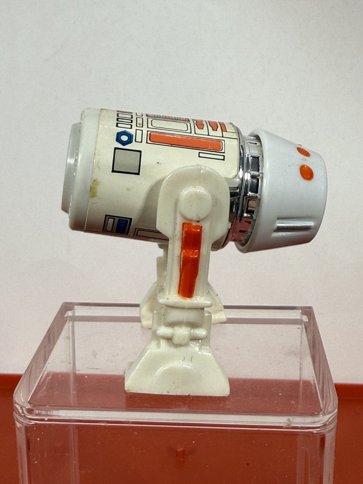 R5-D4 (Arfive-Defour) sold