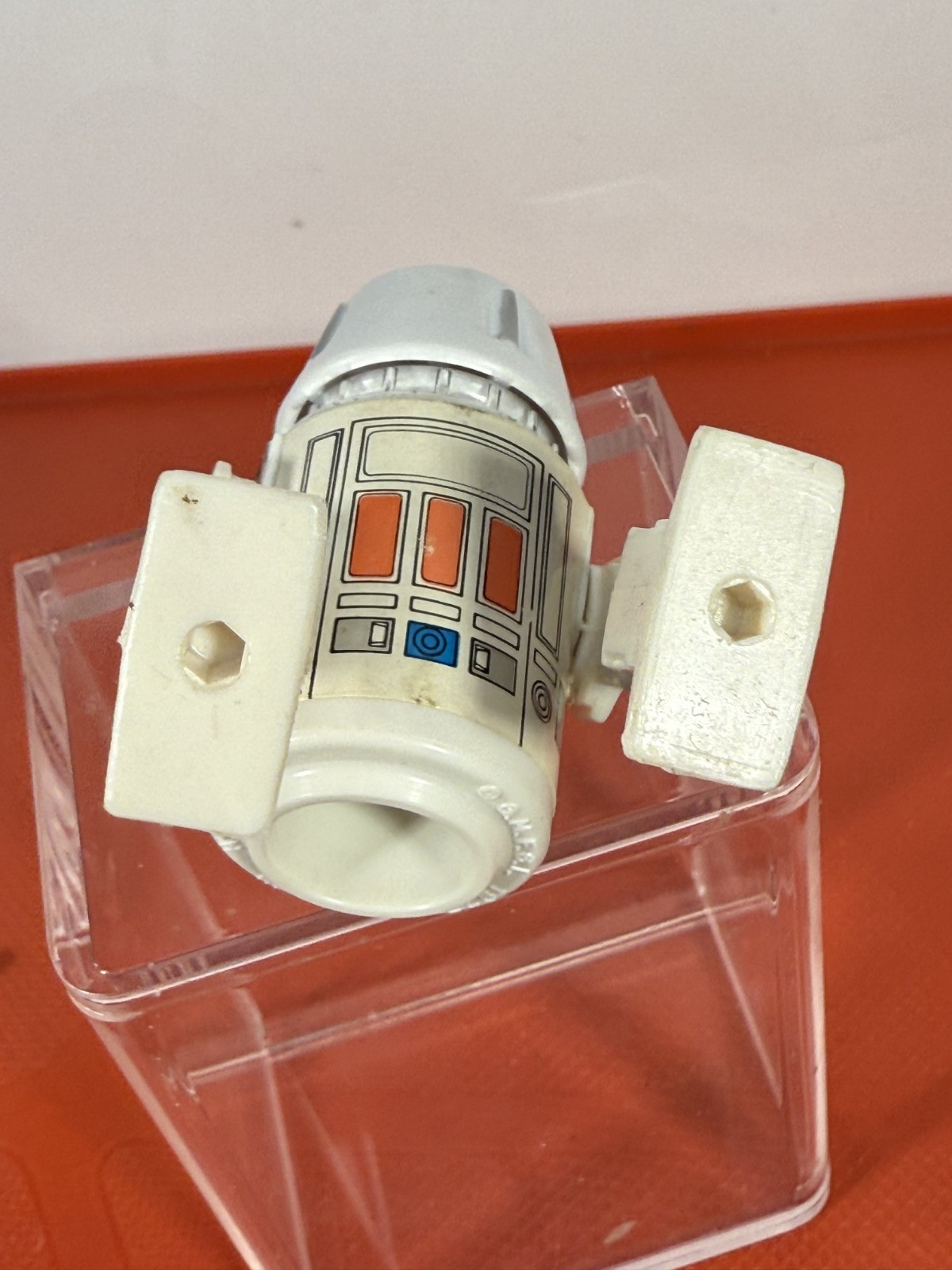 R5-D4 (Arfive-Defour) sold