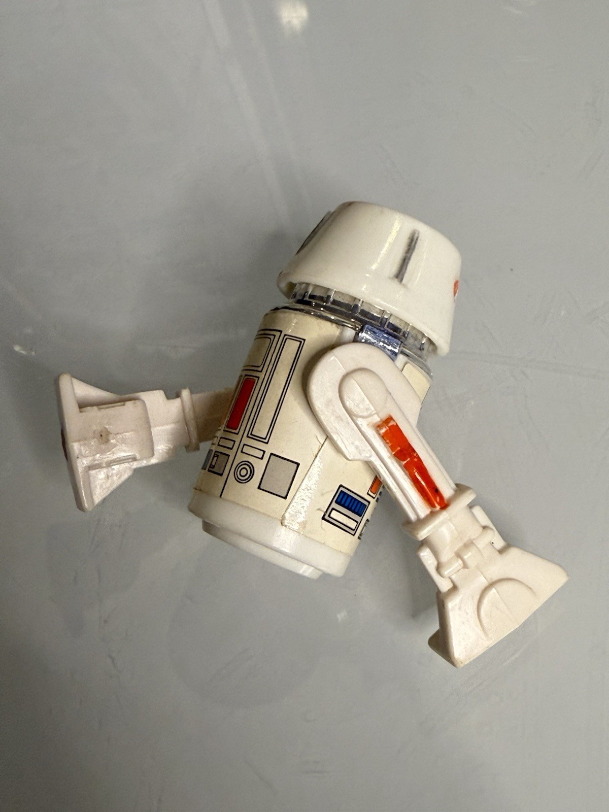 R5-D4 (Arfive-Defour) sold