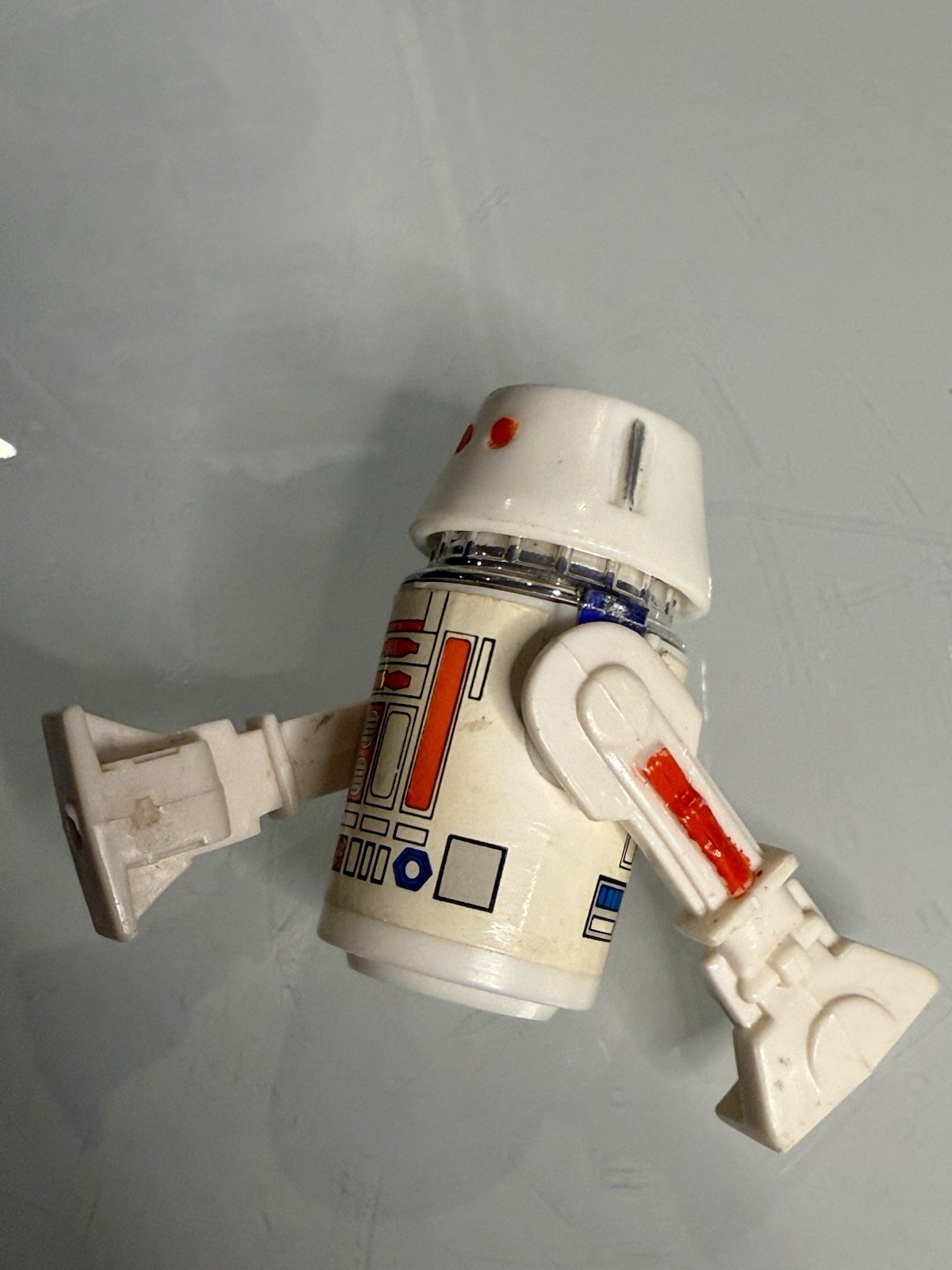 R5-D4 (Arfive-Defour) sold
