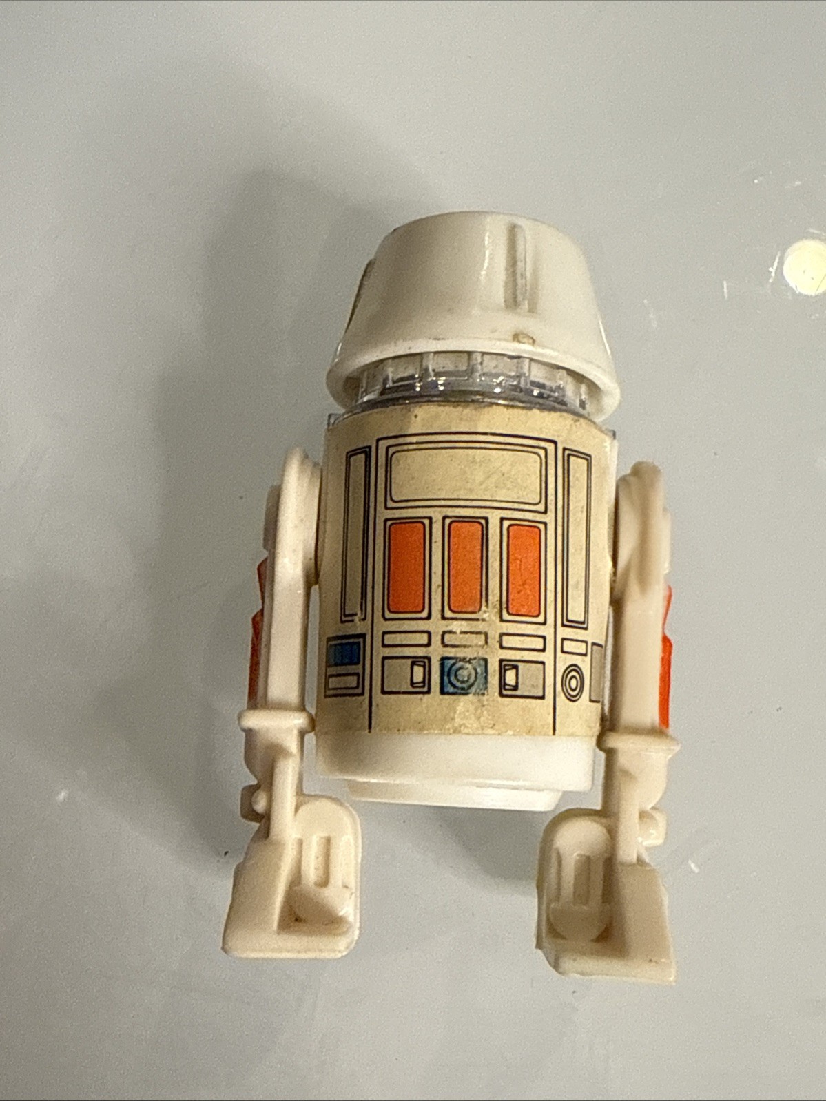 R5-D4 (Arfive-Defour) sold