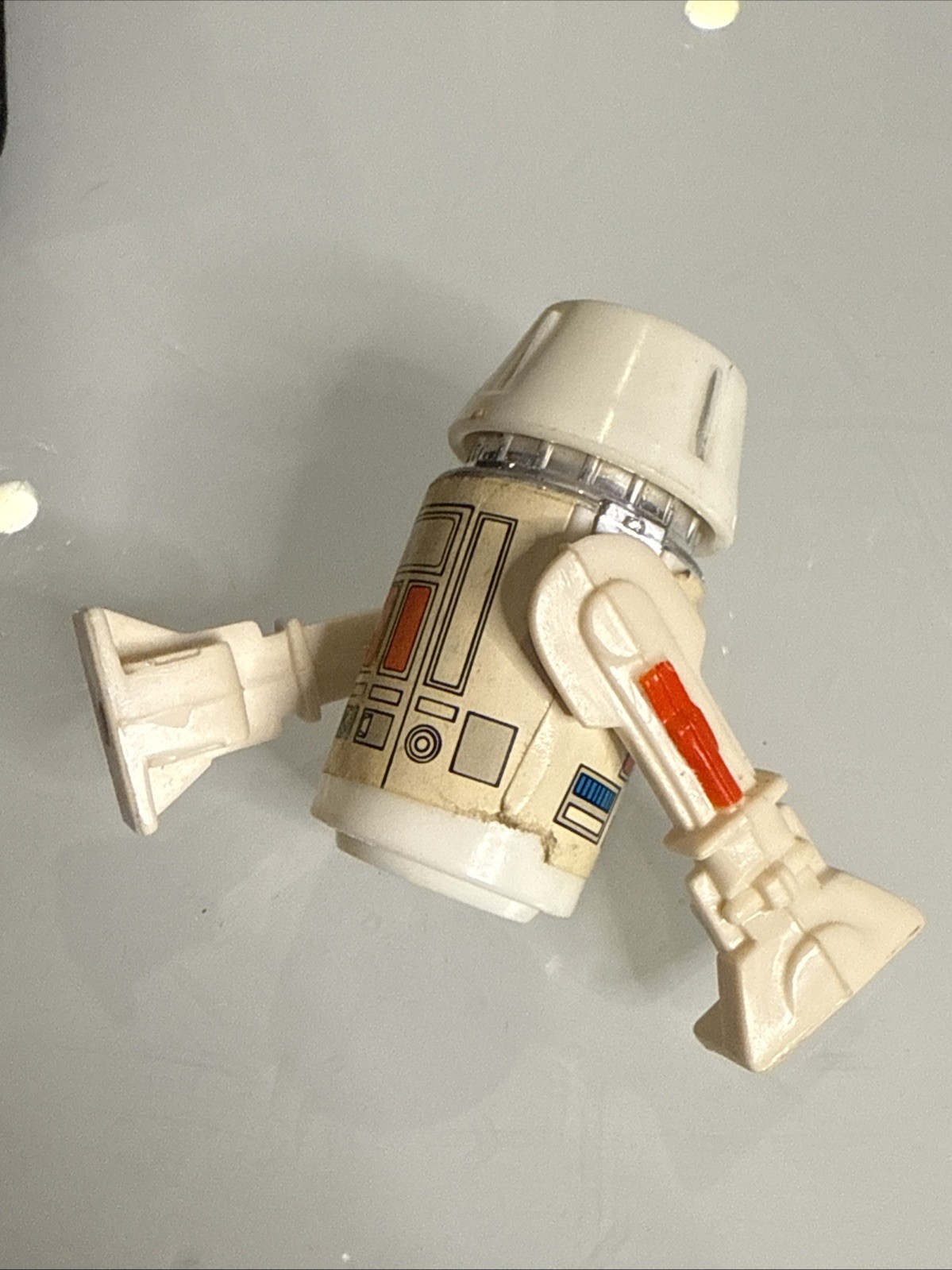 R5-D4 (Arfive-Defour) sold
