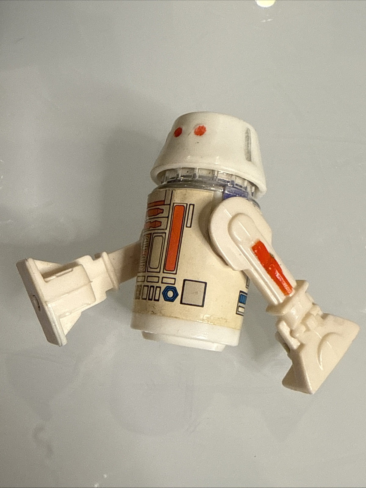 R5-D4 (Arfive-Defour) sold