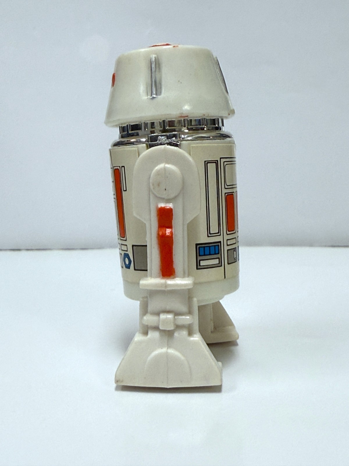 R5-D4 (Arfive-Defour) sold