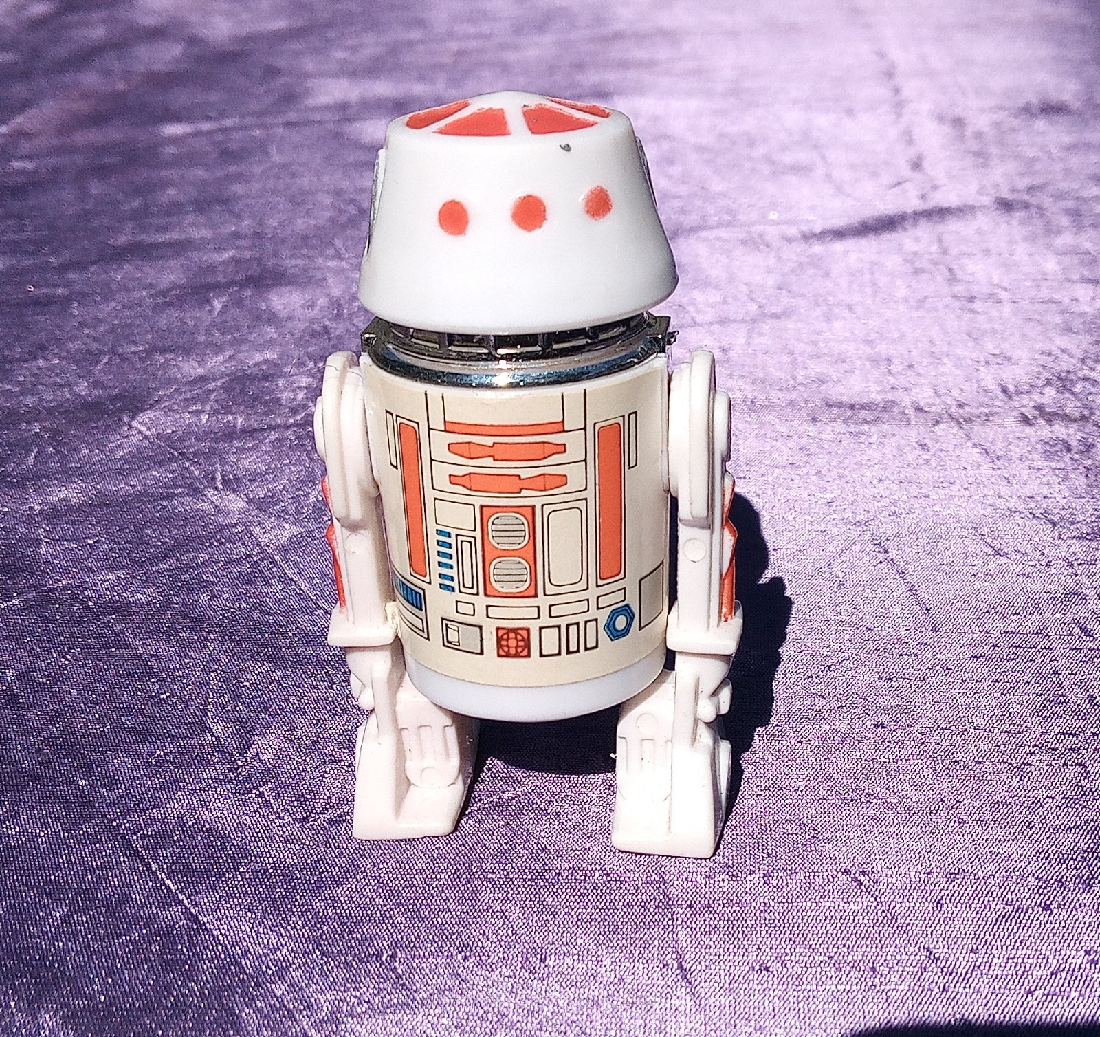 R5-D4 (Arfive-Defour) sold