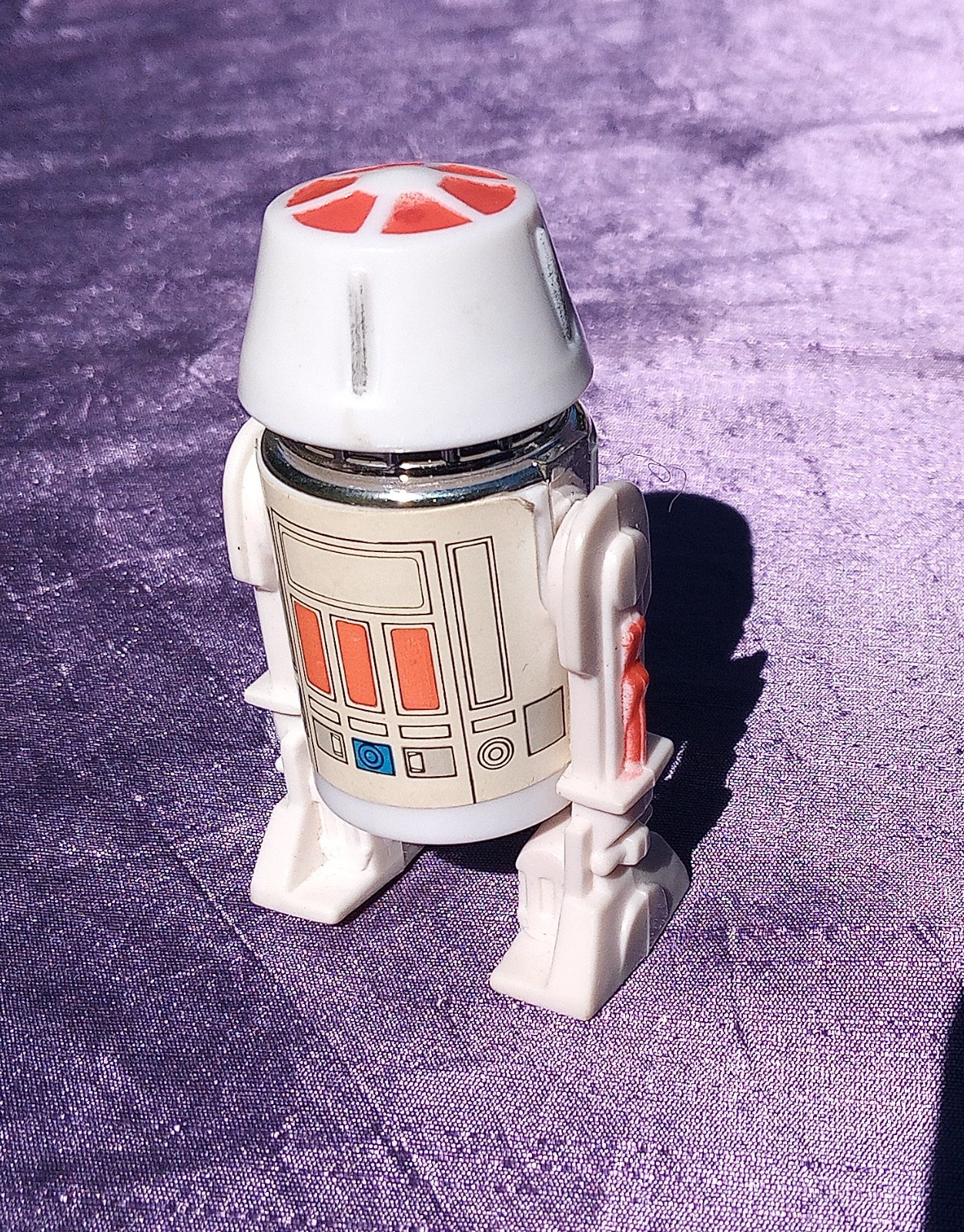 R5-D4 (Arfive-Defour) sold