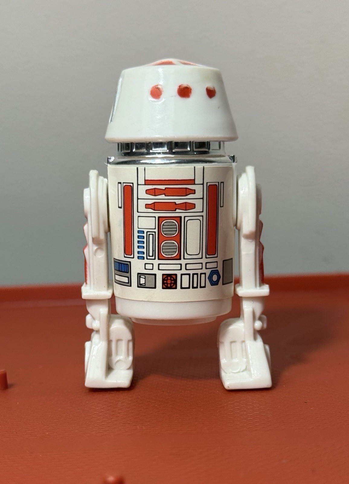 R5-D4 (Arfive-Defour) sold