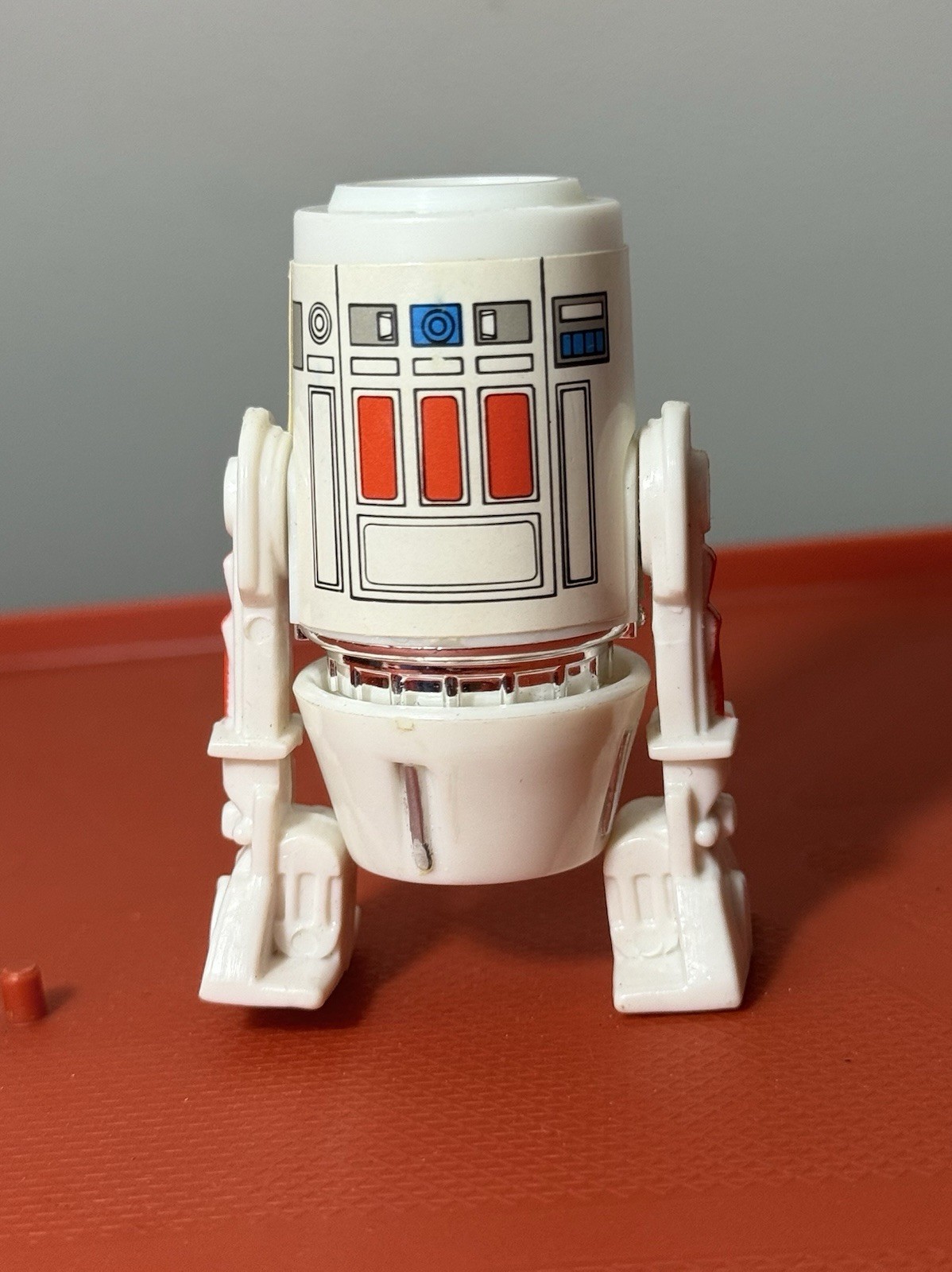 R5-D4 (Arfive-Defour) sold