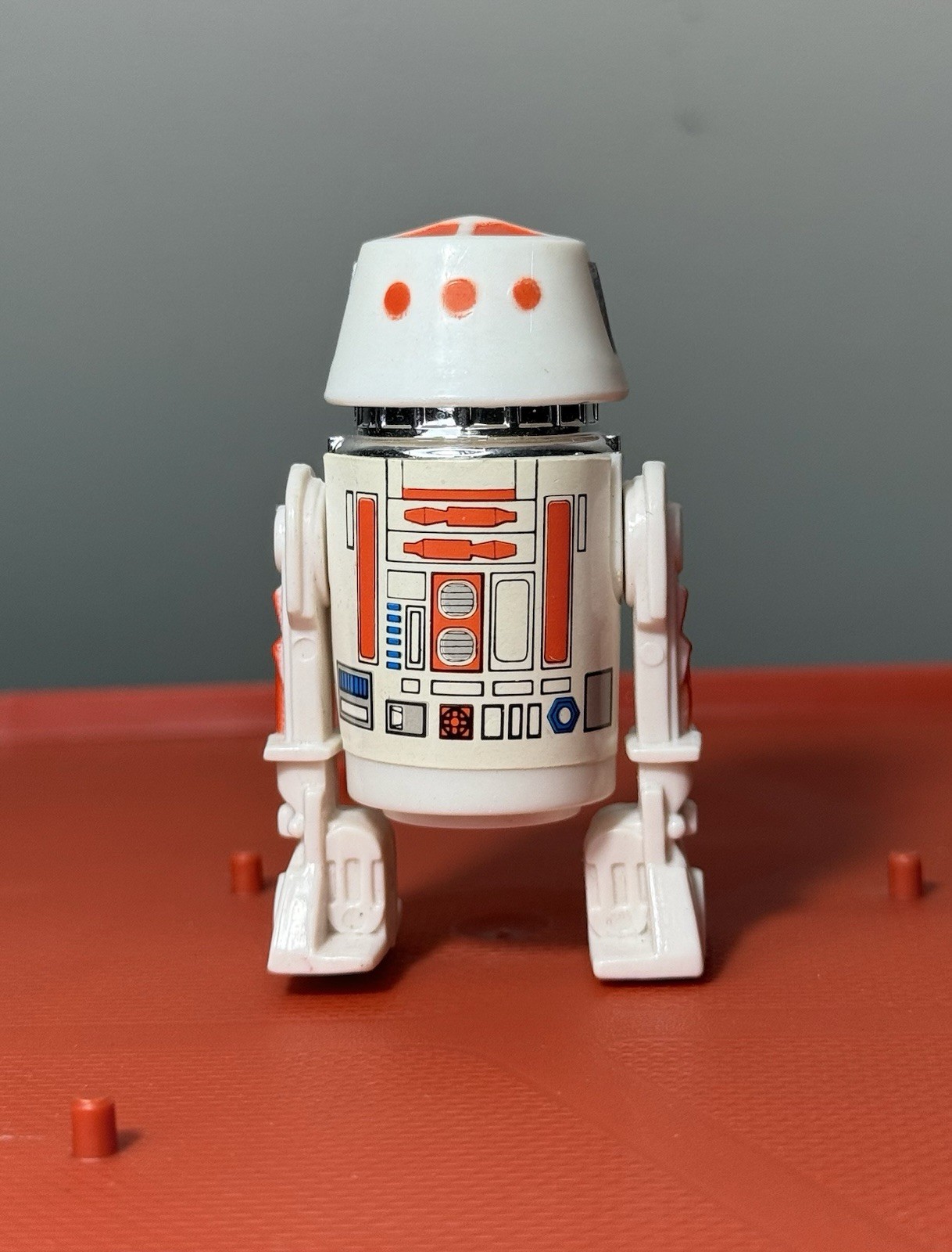 R5-D4 (Arfive-Defour) sold