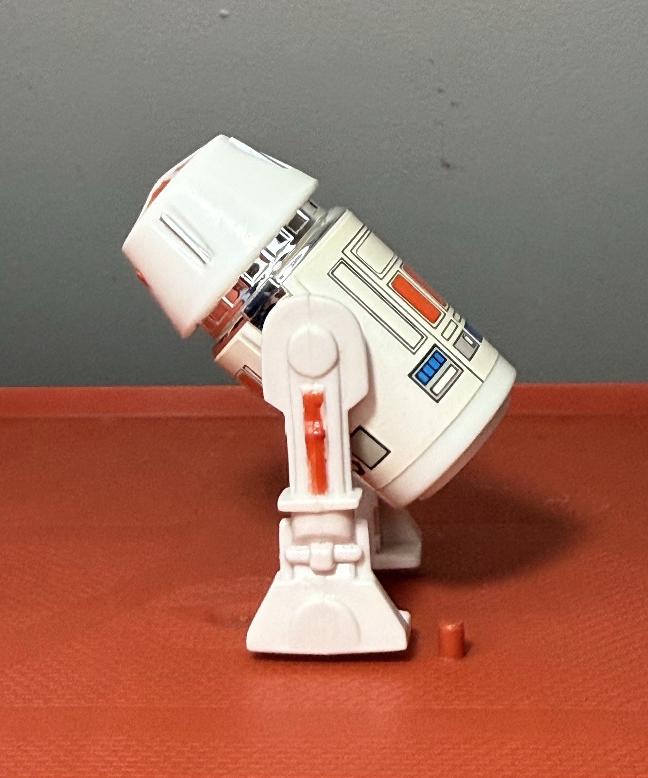 R5-D4 (Arfive-Defour) sold