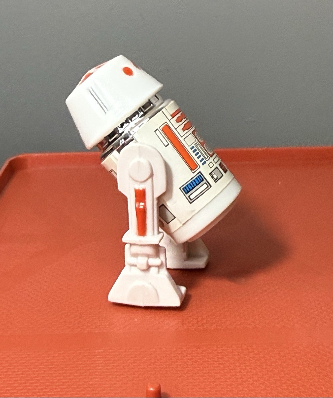 R5-D4 (Arfive-Defour) sold