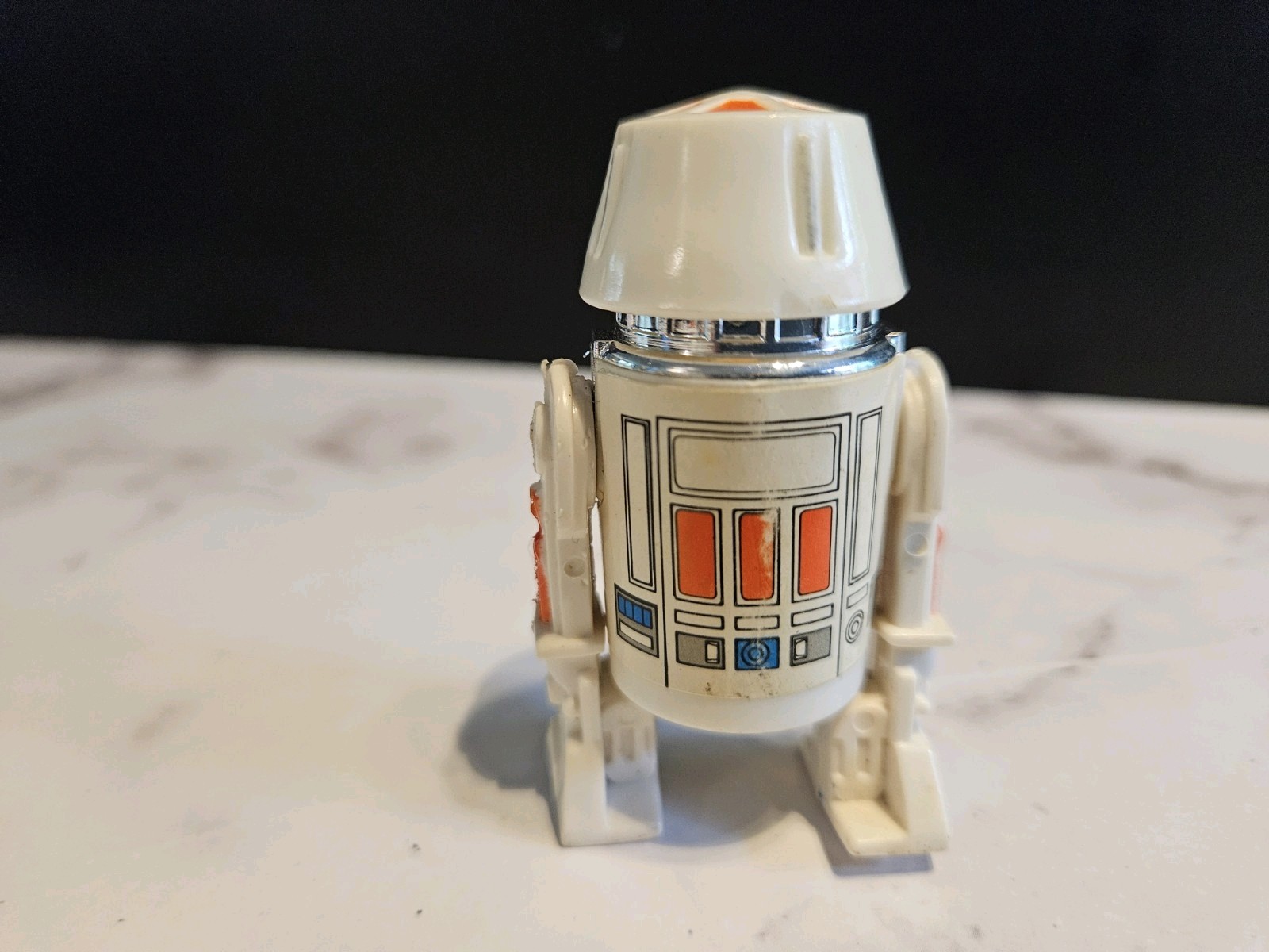 R5-D4 (Arfive-Defour) sold