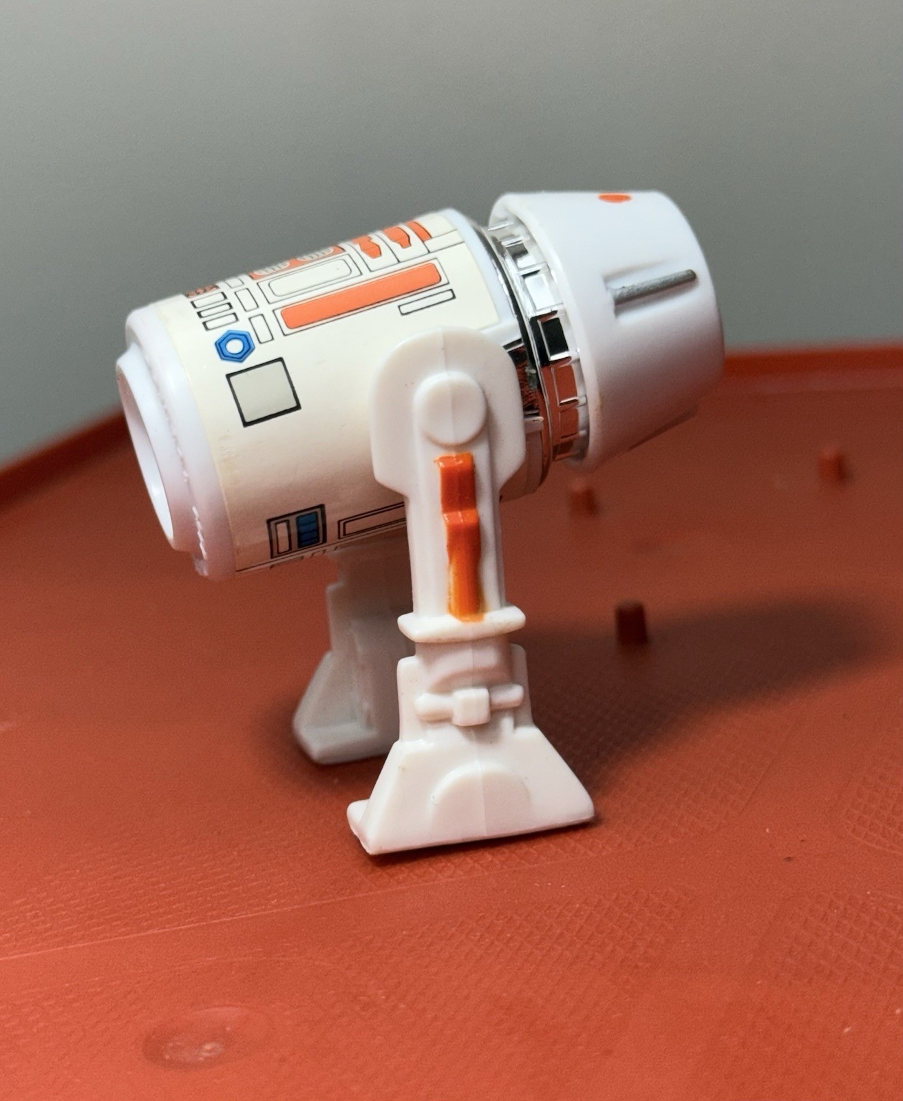 R5-D4 (Arfive-Defour) sold