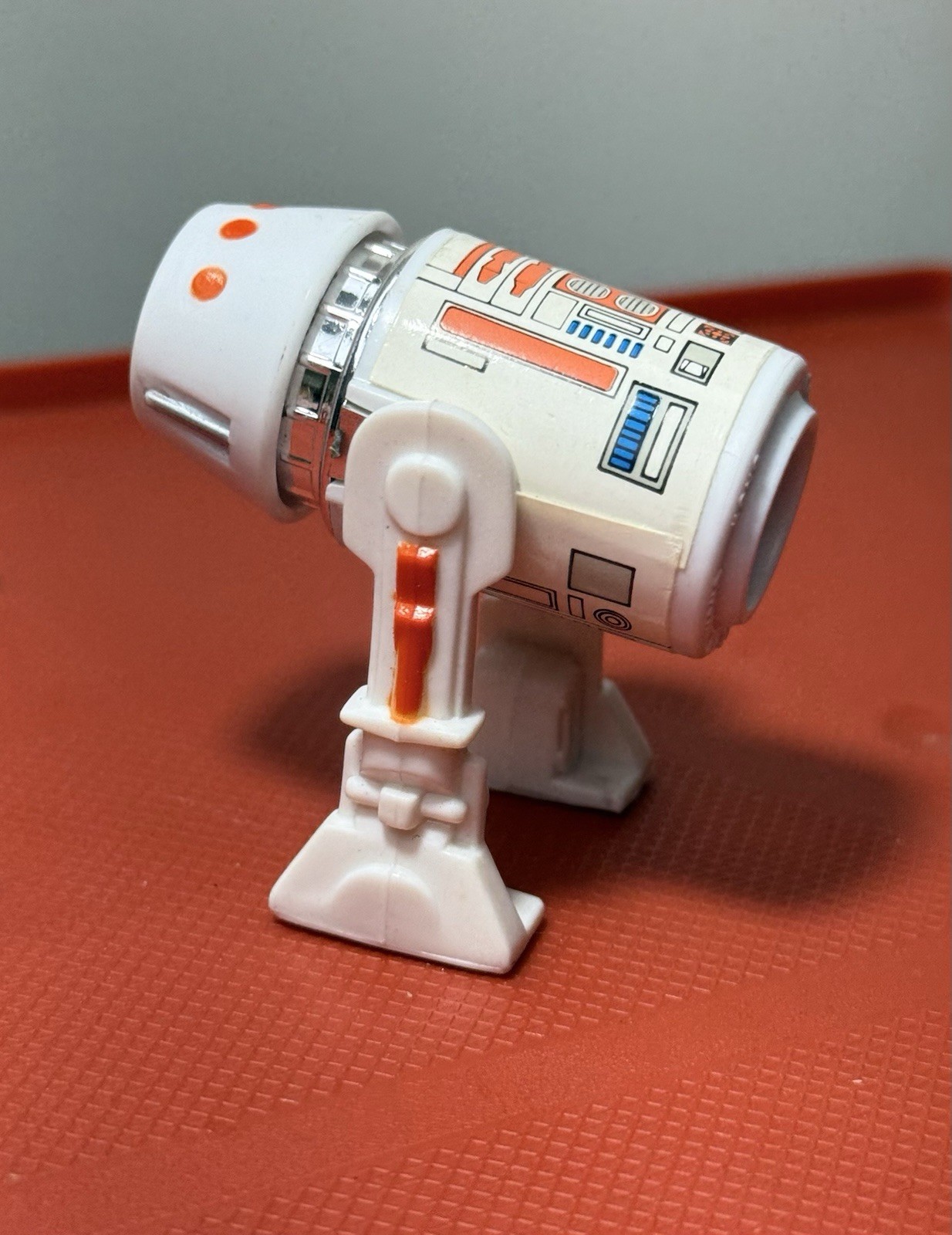 R5-D4 (Arfive-Defour) sold